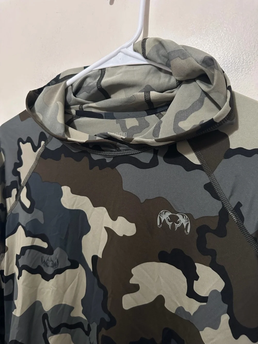 KUIU Gila Camo Performance Top  Women’s Size Small Green & Black - Picture 7 of 15